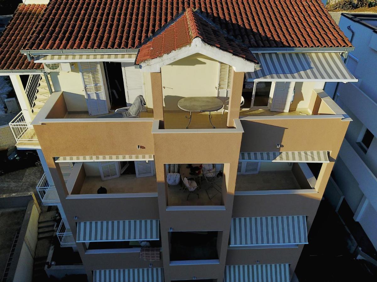 Apartments By The Sea Podgora, Makarska - 2615 Екстер'єр фото